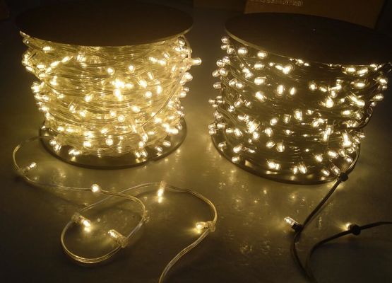 Προσαρμοσμένα 2200K Χριστουγεννιάτικα φώτα 12V LED για εξωτερικές διακοσμήσεις δέντρων